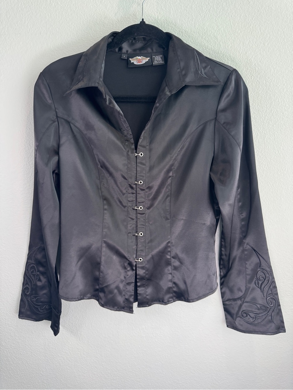 Vintage 2005 Harley-Davidson Black Satin Embroidered Hook Eye Shirt Women’s S - Picture 2 of 13